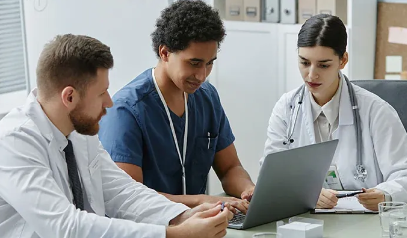 AR Follow Up Services: Strengthening Revenue Performance for Healthcare Providers